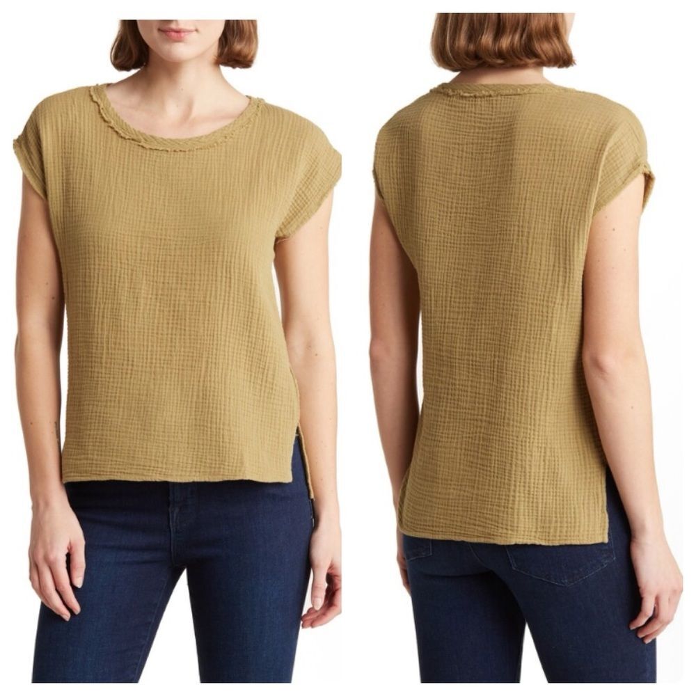T Tahari Crinkle Gauze Side Slit Top